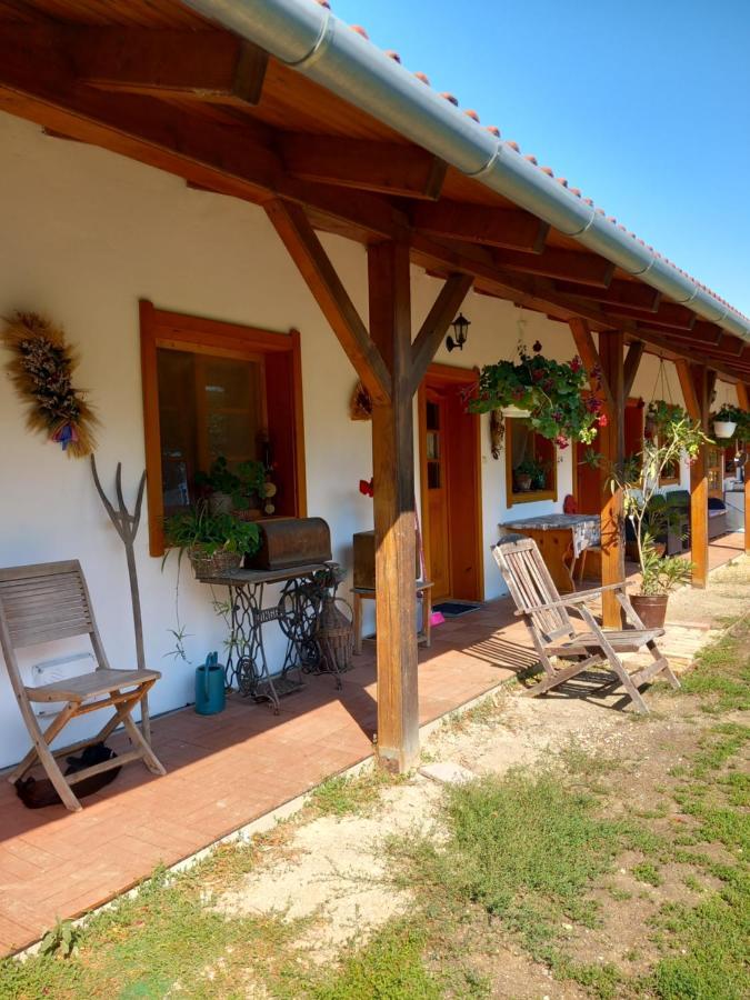 شقة Balatonberény  في H&H Vendeghaz المظهر الخارجي الصورة